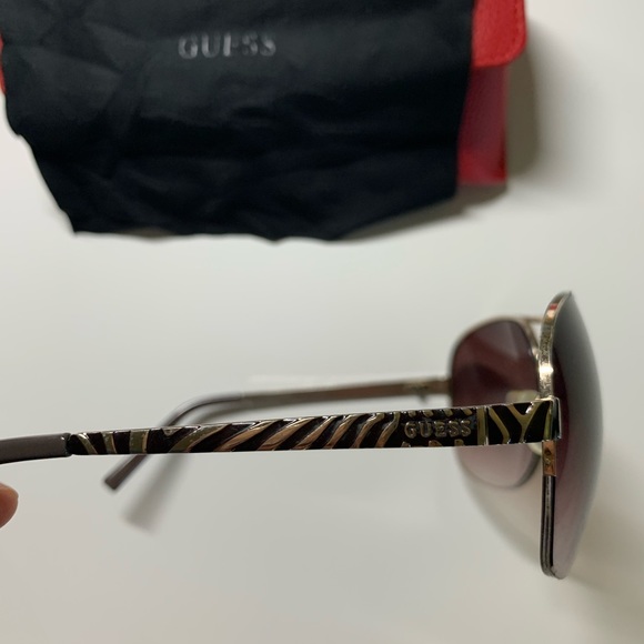 Guess Sunglasses - Picture 1 of 6